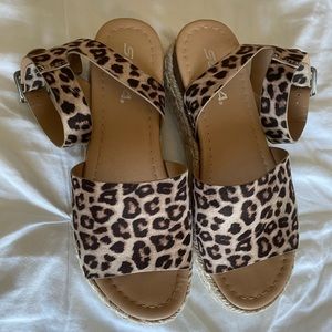 Soda Brand Leopard Flatforms Like New